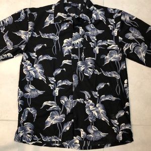 Men’s XXL button down short sleeved shirt